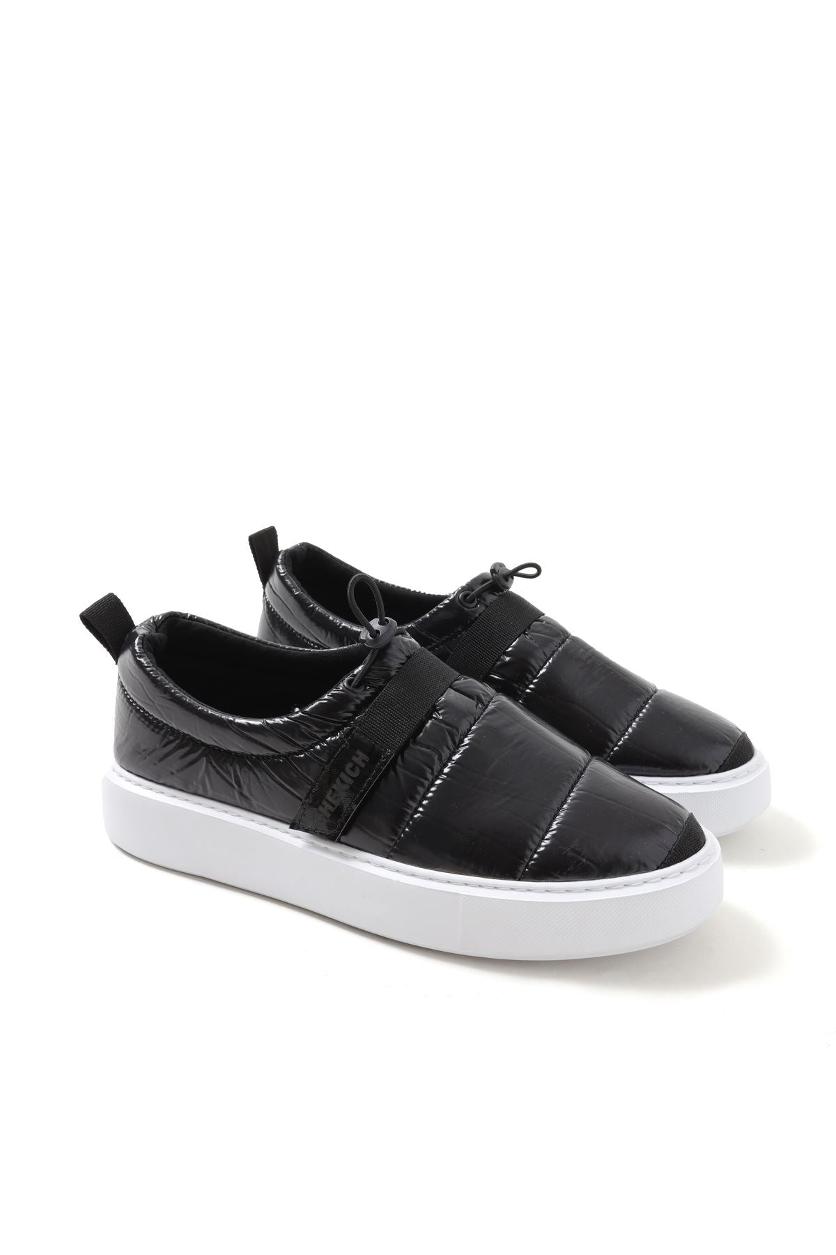 Schwarzer Sneaker CH137