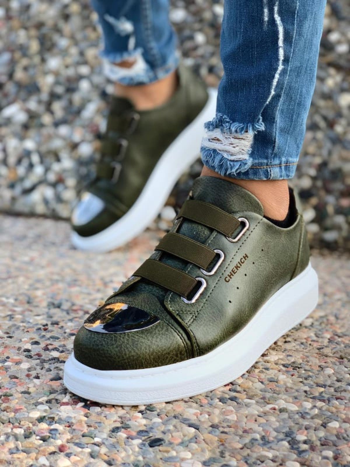 Green Sneaker CH251