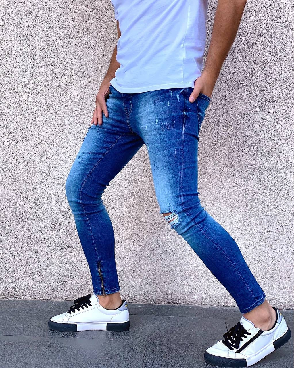 Sneakerjeans – Blaue Jeans mit Schlangenmuster, Röhrenjeans AY451