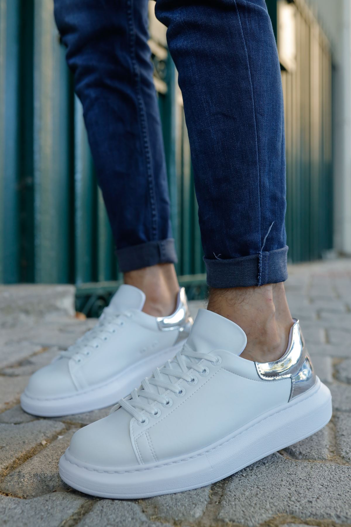 White Silver V2 Sneaker CH259