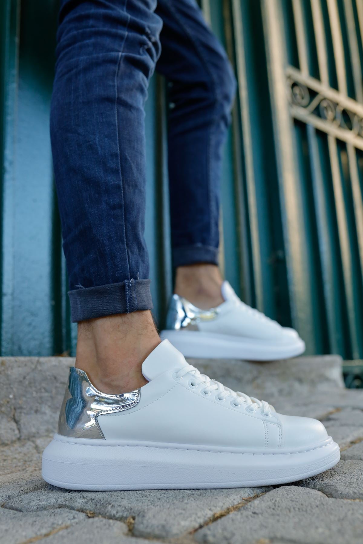 White Silver V2 Sneaker CH259