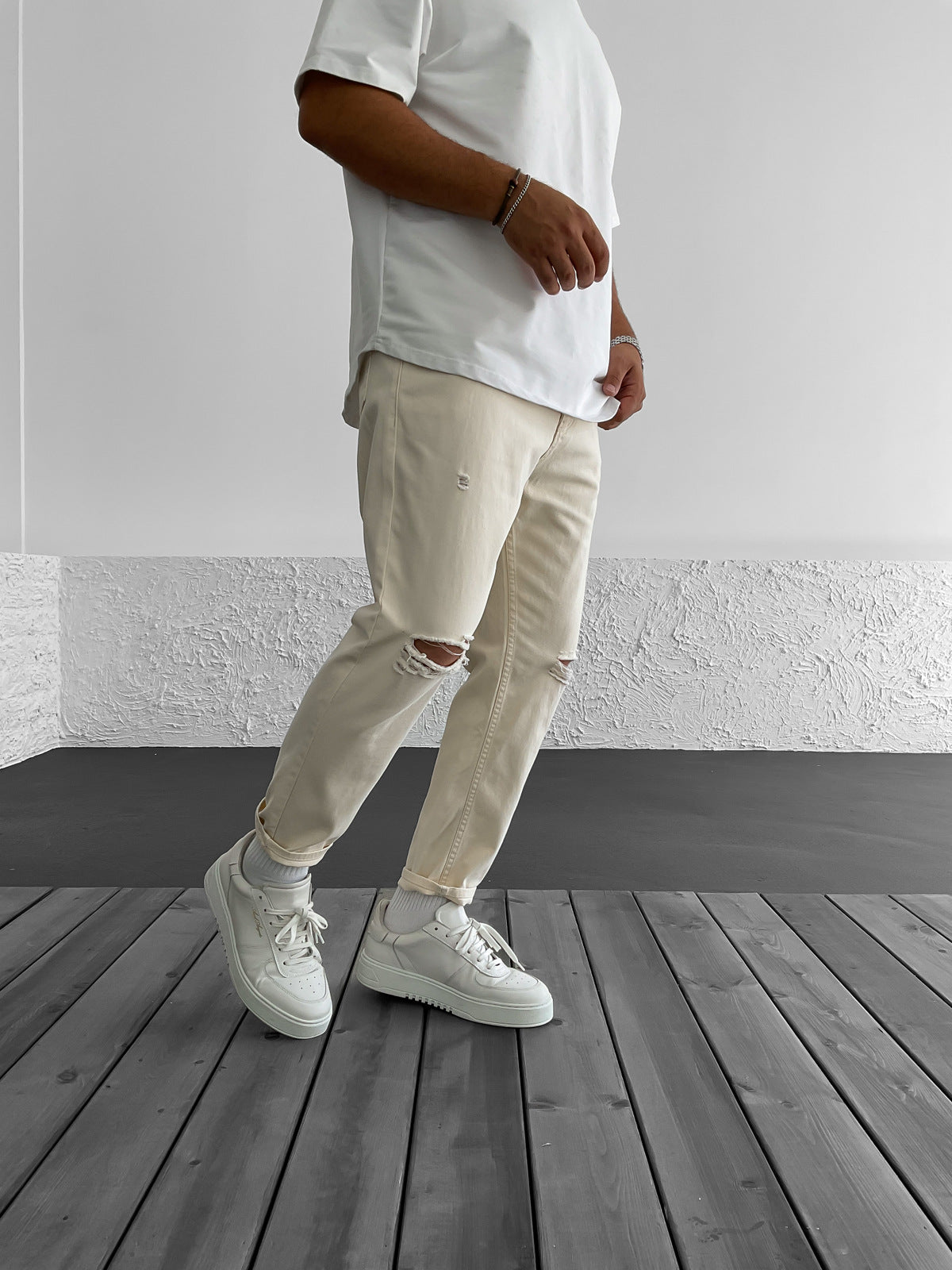 Beige Ripped Boyfriend Jeans BB6857 – von Baggymann | Streetwear für Damen & Herren