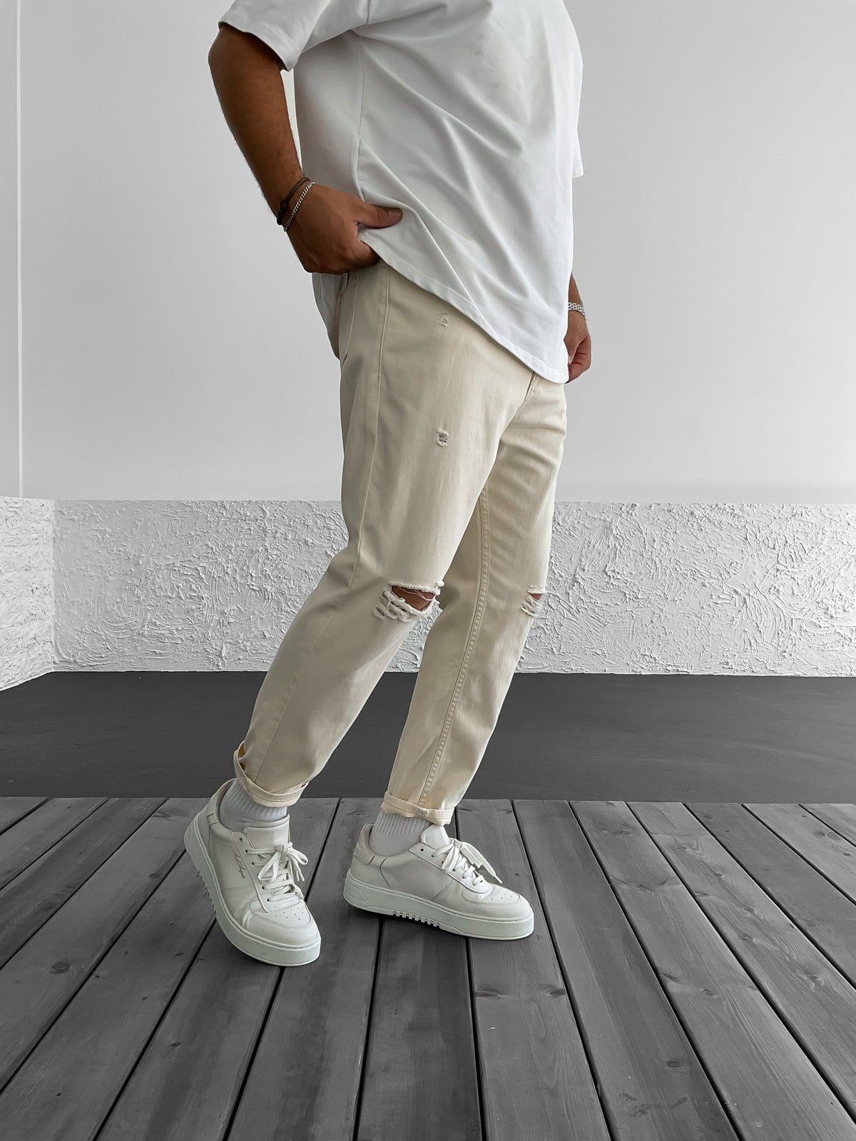 Beige Ripped Boyfriend Jeans BB6857 – von Baggymann | Streetwear für Damen & Herren