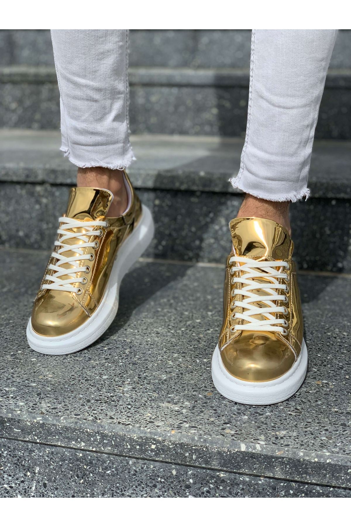 Gold Sneaker CH260