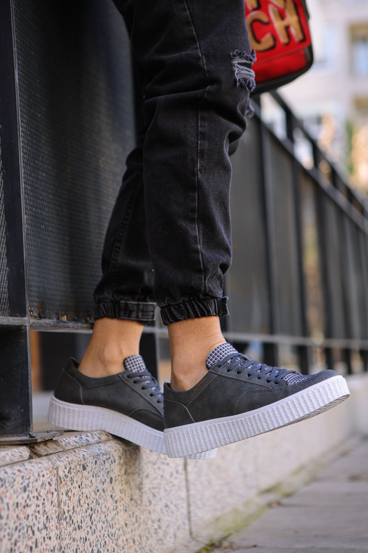 Gray Sneaker CH017
