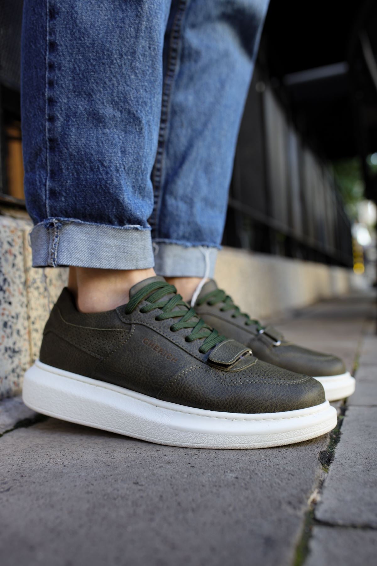 Khaki Sneaker CH073