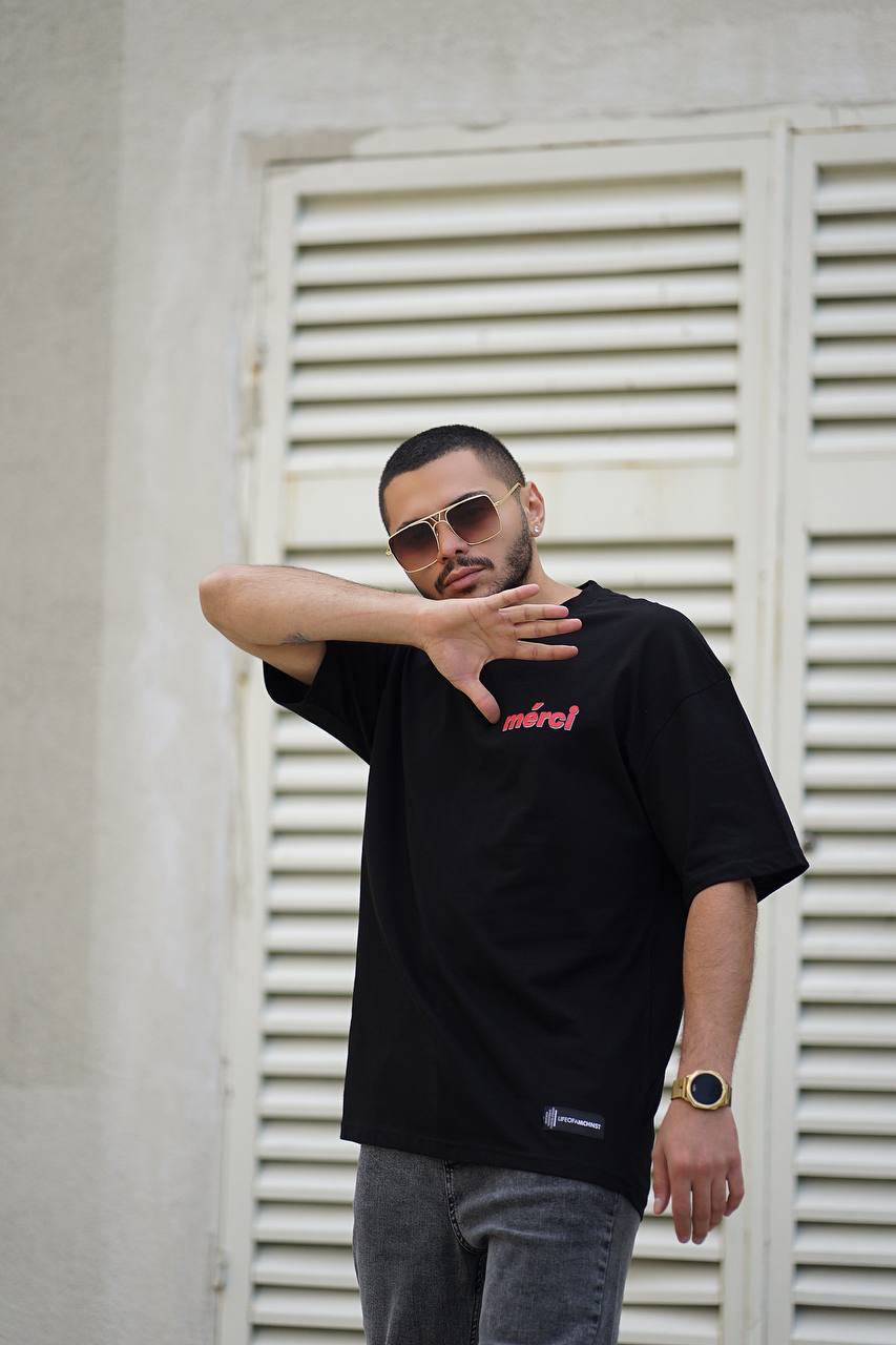 Sneakerjeans Black Merci Oversize T-Shirt ES82