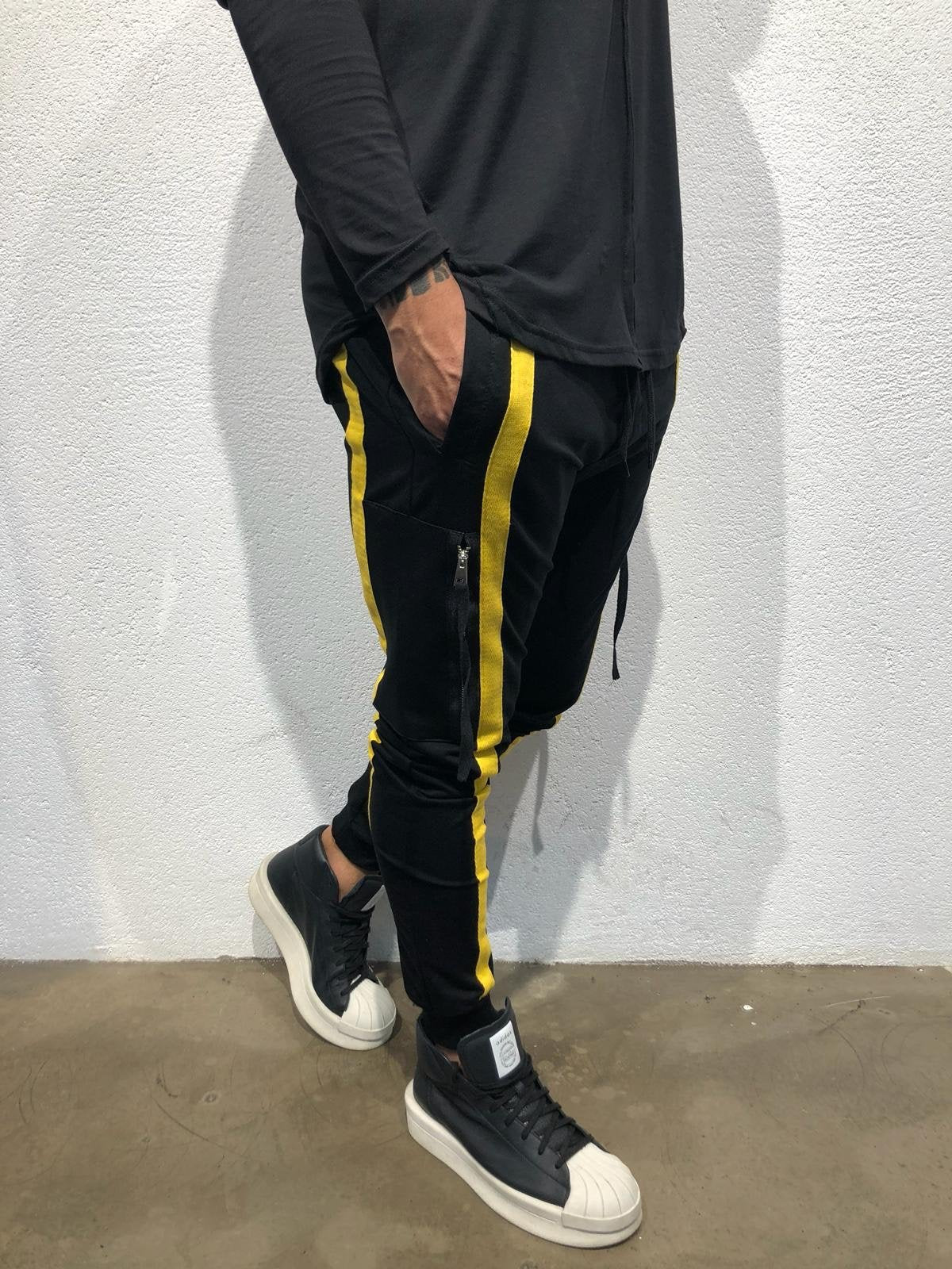 Sneakerjeans - Black Yellow Jogger Pant B304 Joggers - Sneakerjeans