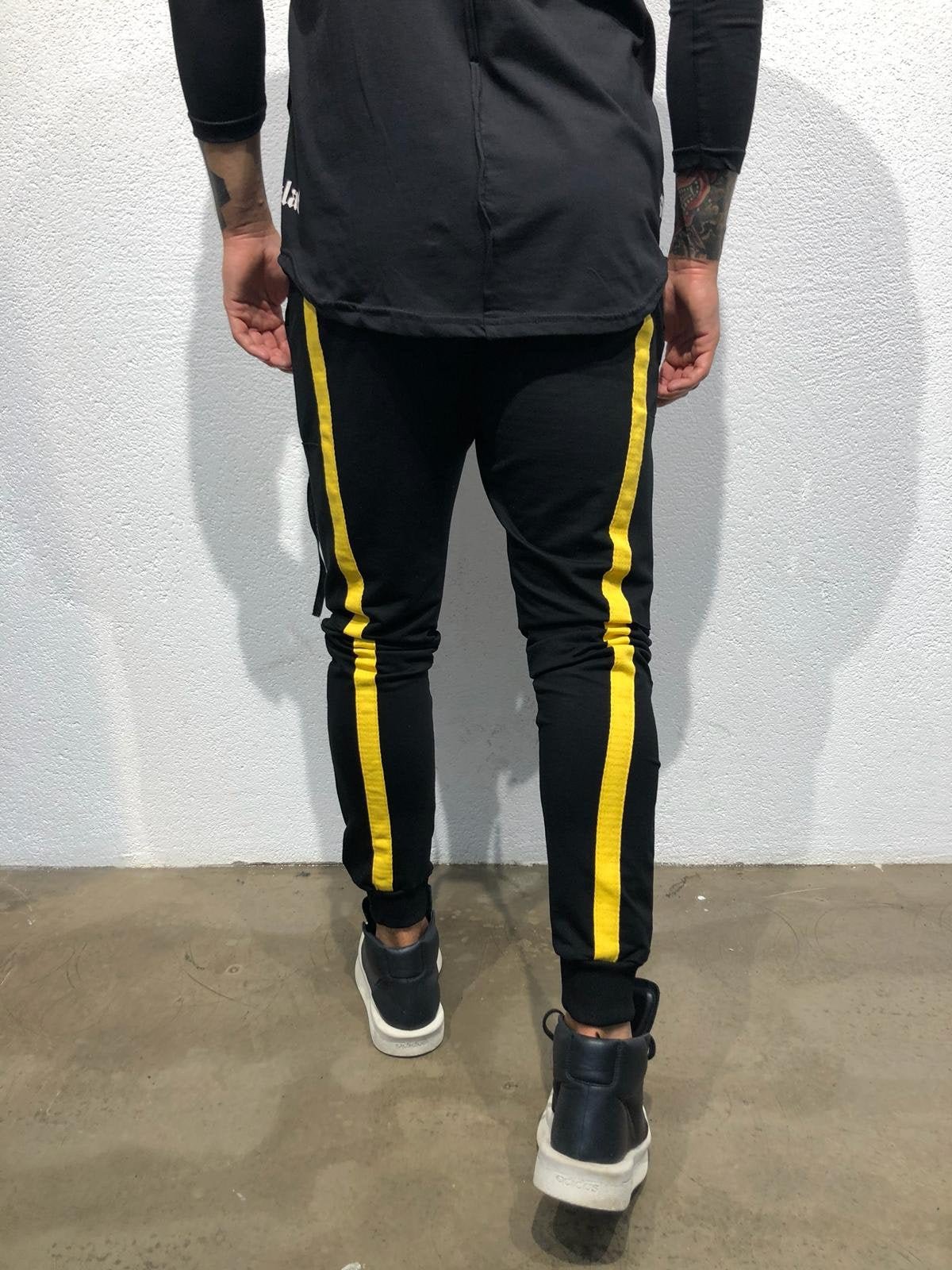 Sneakerjeans - Black Yellow Jogger Pant B304 Joggers - Sneakerjeans