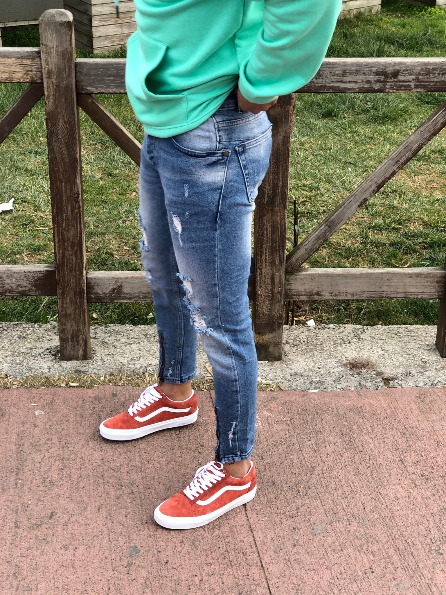 Sneakerjeans Blue Front Ankle Zipper Ripped Jeans B94 - Sneakerjeans