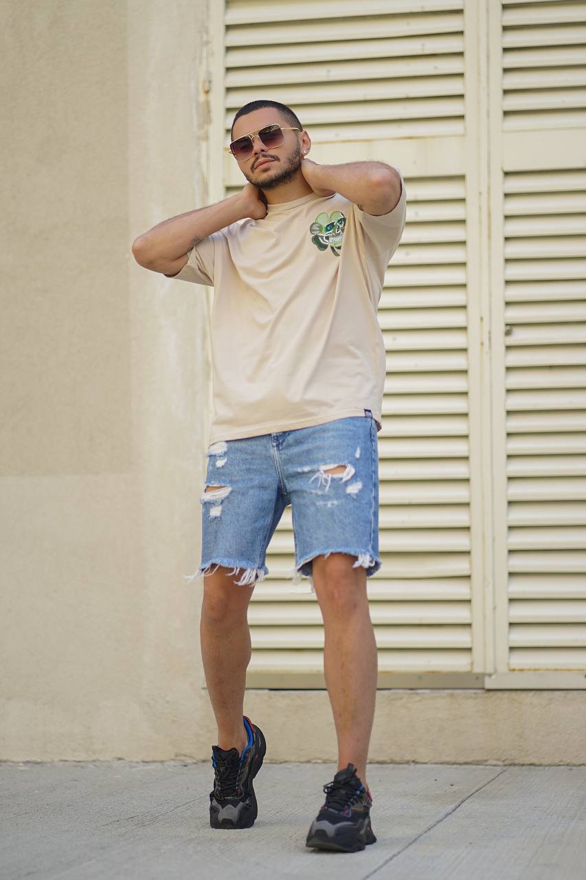Sneakerjeans Cream Skull Stiched Oversize T-Shirt PE07