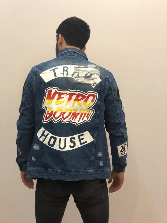 Sneakerjeans Gepatchte Jeansjacke AY161