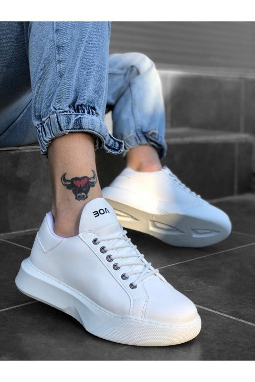 Triple White Sneaker WG0161