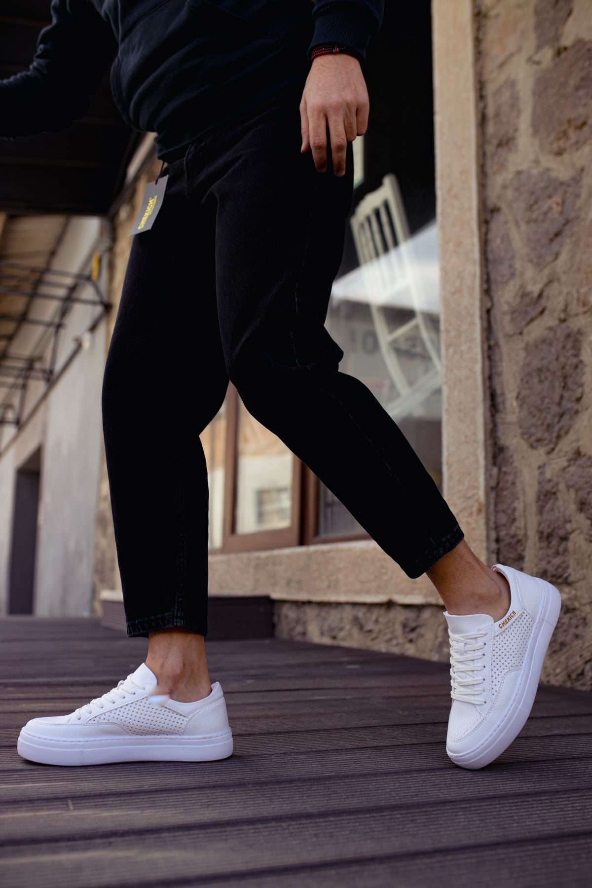 Tripple White Sneaker CH015