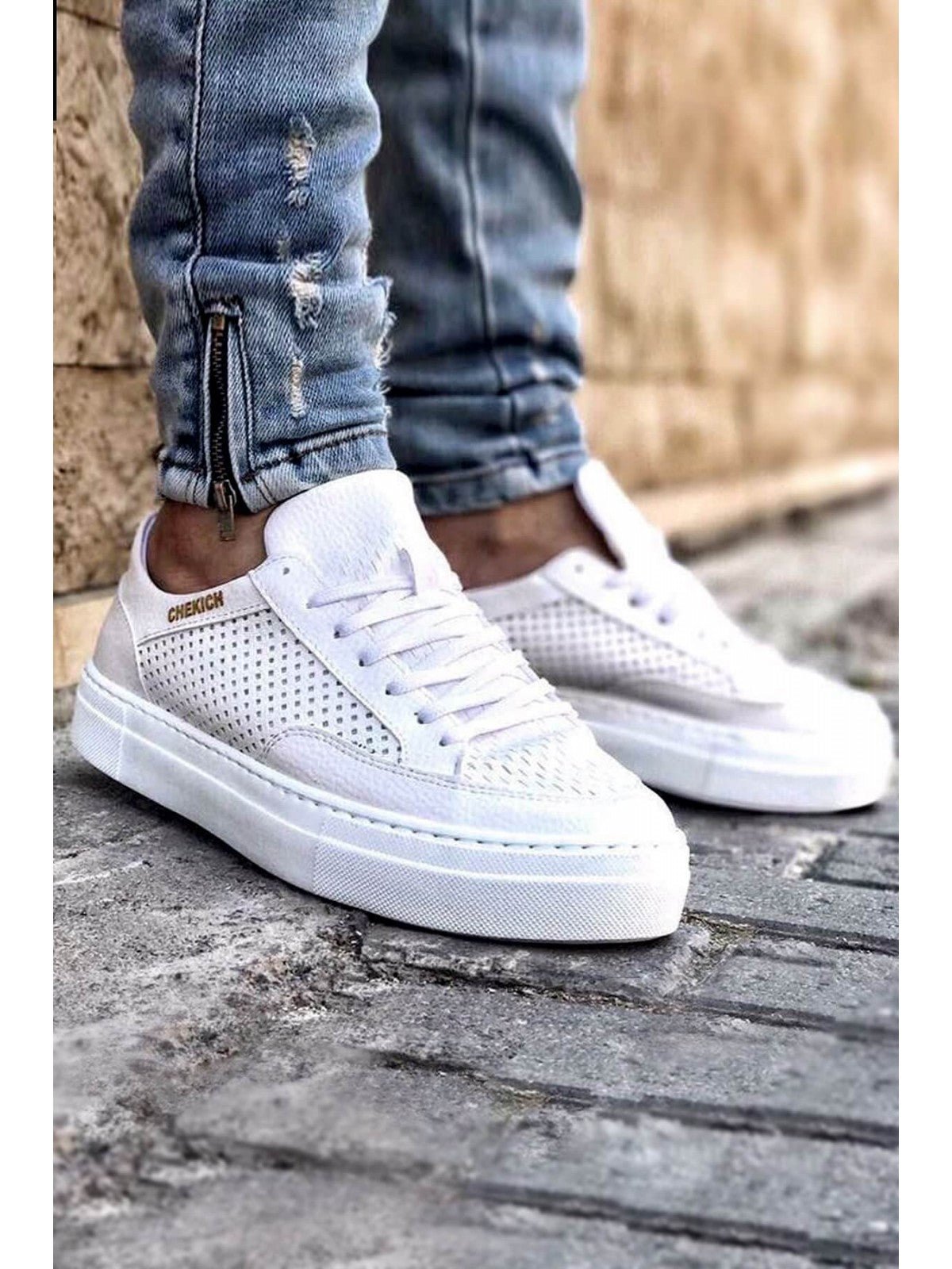 Tripple White Sneaker CH015