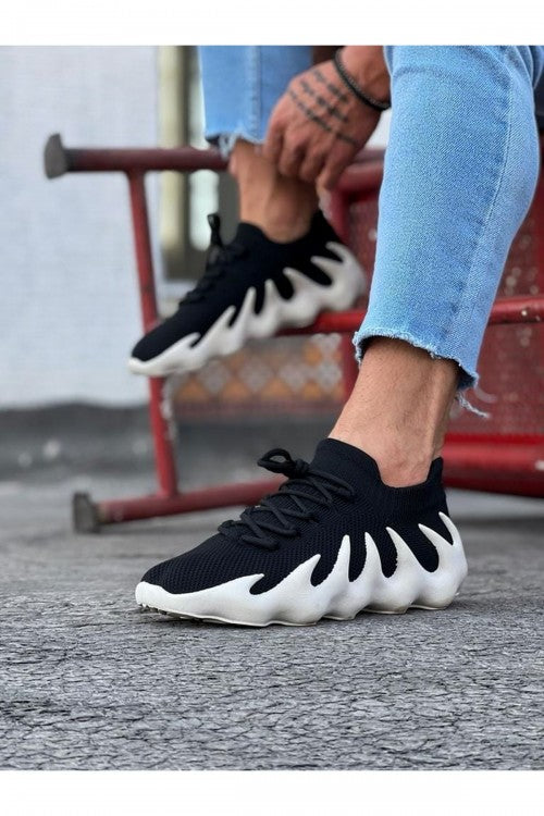 Black Sneaker WG300