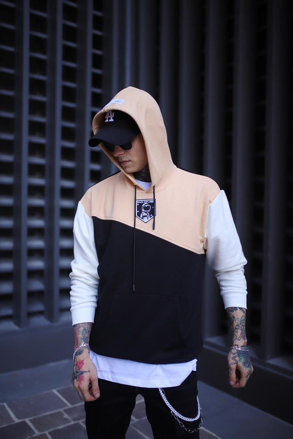 Sneakerjeans Schwarzer Kapuzenpullover KB008